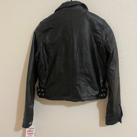 WOMEN'S BLACK FAUX LEATHER MOTO JACKET - Picture 2 of 3